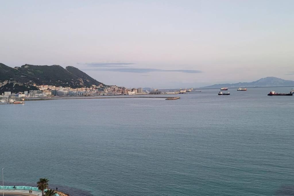Charming Colonial Flat In Historic Building Apartment Gibraltar Ngoại thất bức ảnh