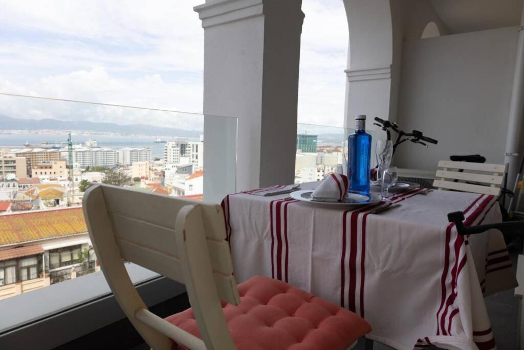 Charming Colonial Flat In Historic Building Apartment Gibraltar Ngoại thất bức ảnh